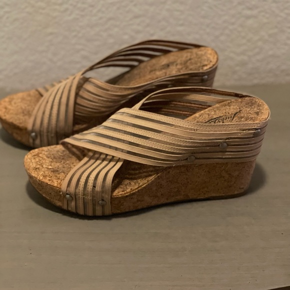 Lucky Brand Nude Cork Wedges - Picture 4 of 9